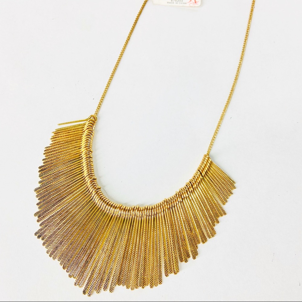NWT Gold Metal Fringe Necklace